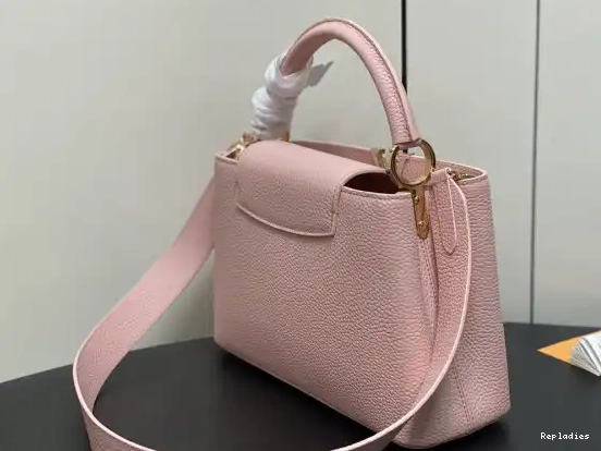Rep ladies VUITTON LOUIS BB-31.5*20*11CM CAPUCINES 0505